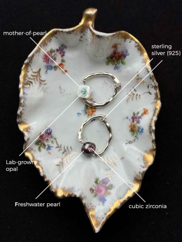 Gem-Inlaid Flowing Dewdrop Opal Ring