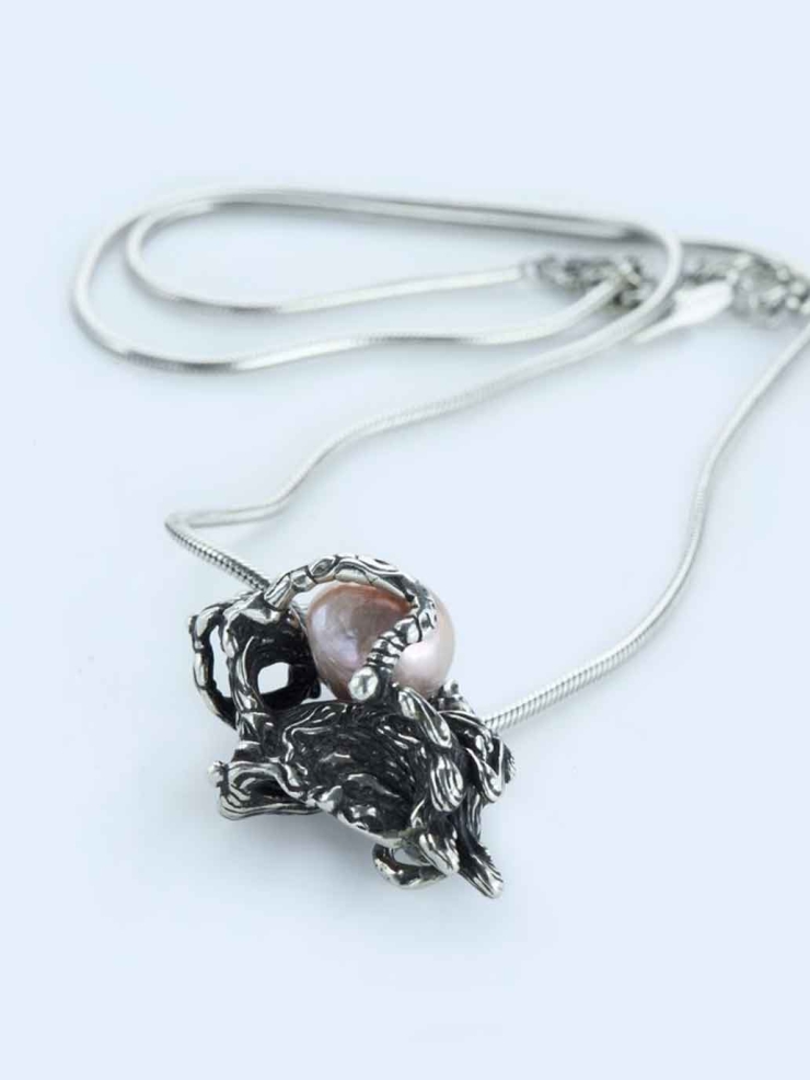 The Fluent Arc Black Obsidian Flow Necklace