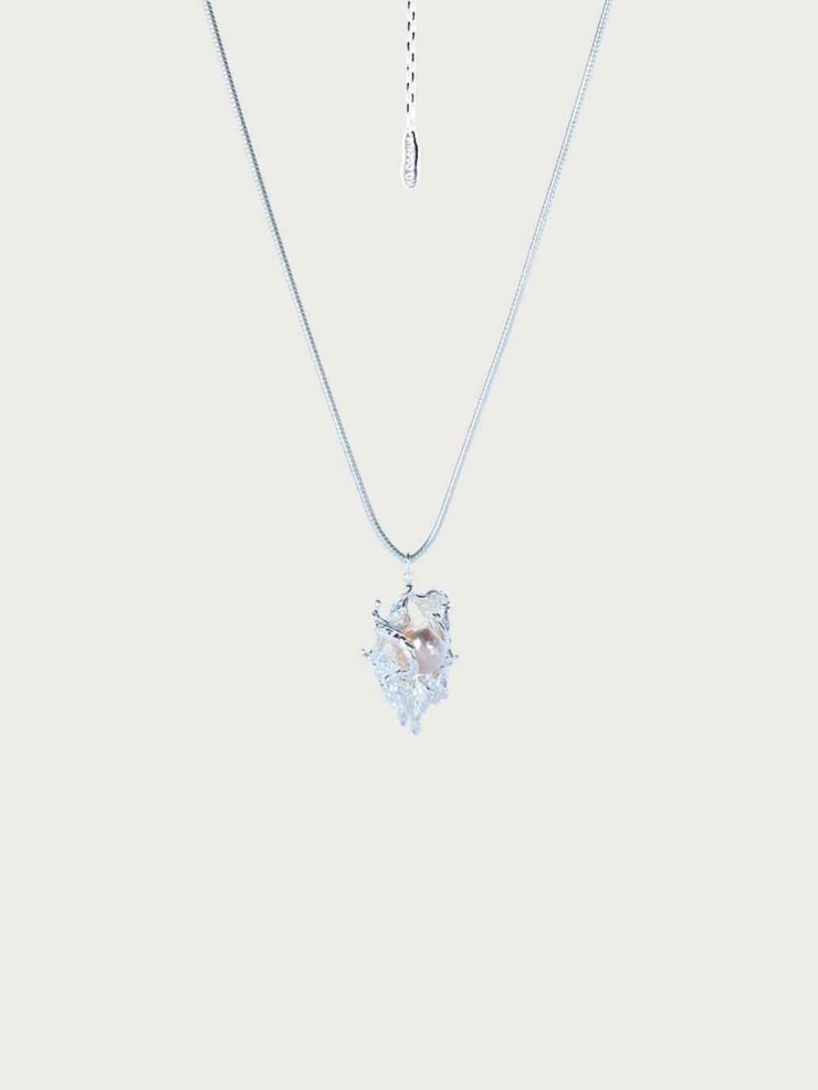 The Fluent Arc White Frozen Flow Necklace