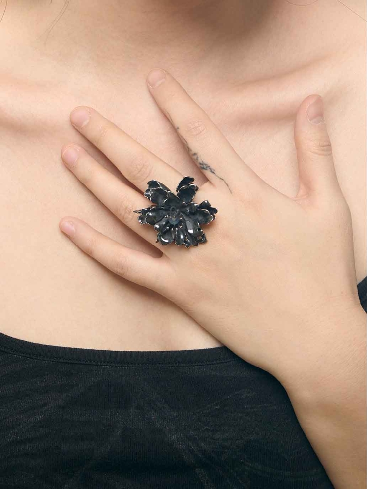 La Primavera Lunar Trace Ring