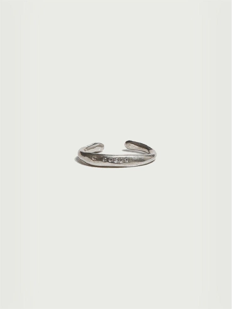 Round not round - Petit Citrine Silver Ring