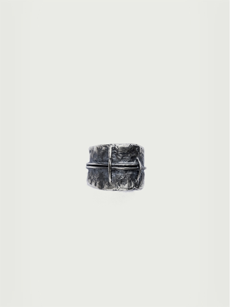 Nestling collection black&white silver ring