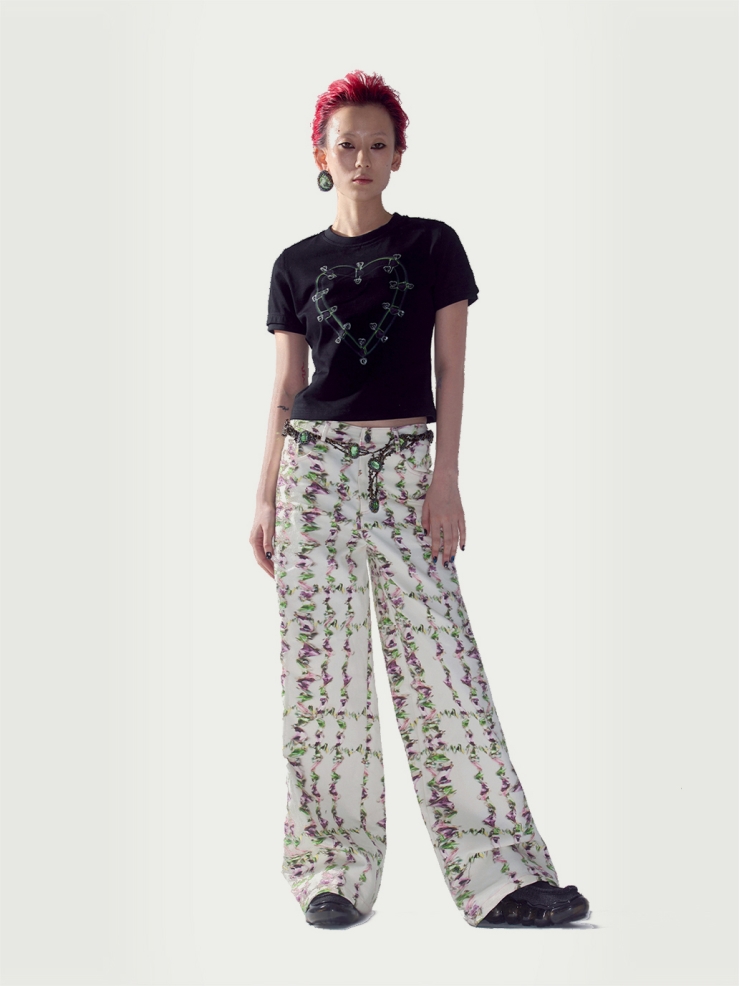 Green-black safety pin heart T-shirt