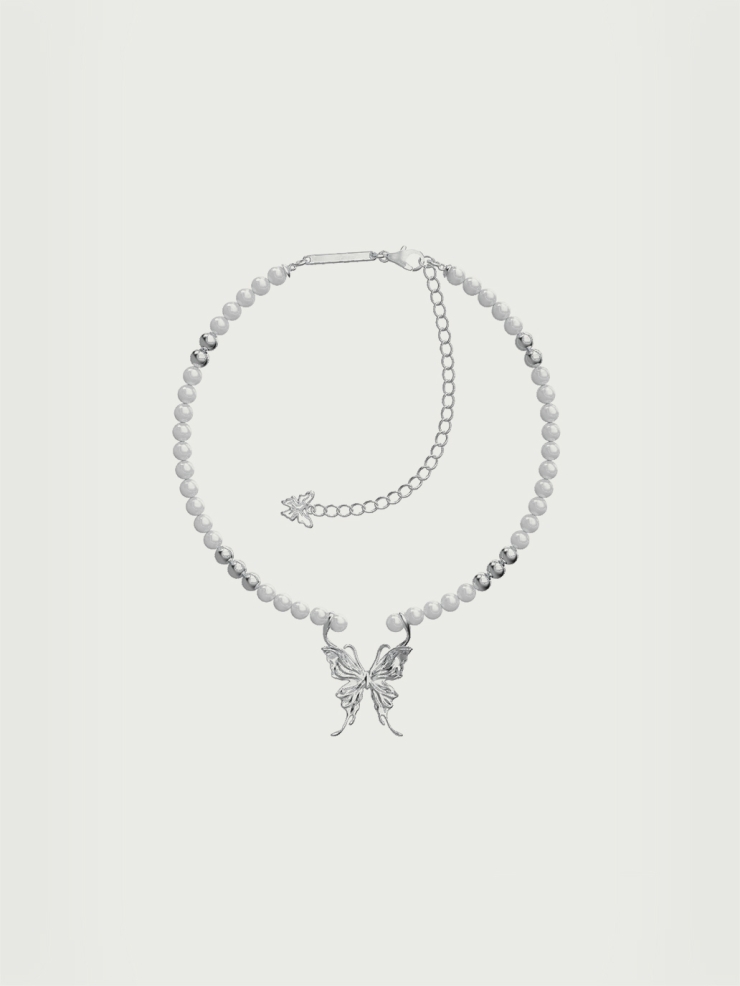 Liquefied butterfly pearl necklace