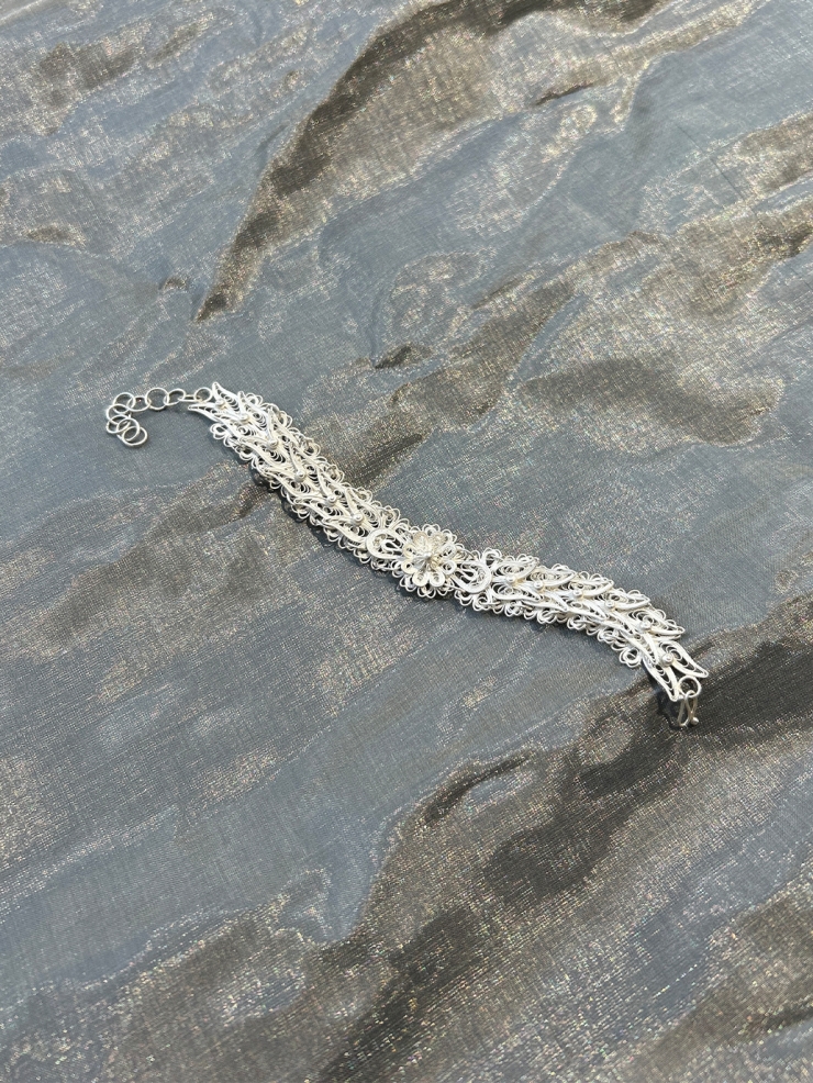 ZHAN - Splendid knitting bracelet with butterfly shaped chain