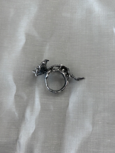 Black datura ring