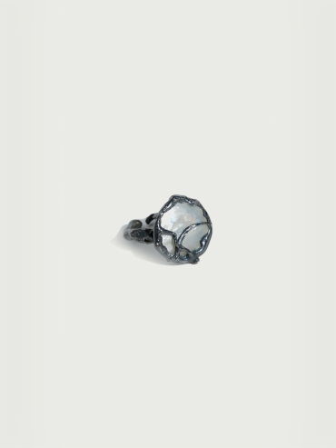 Black vine ring