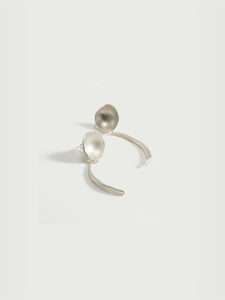 Shell earrings with hanyings