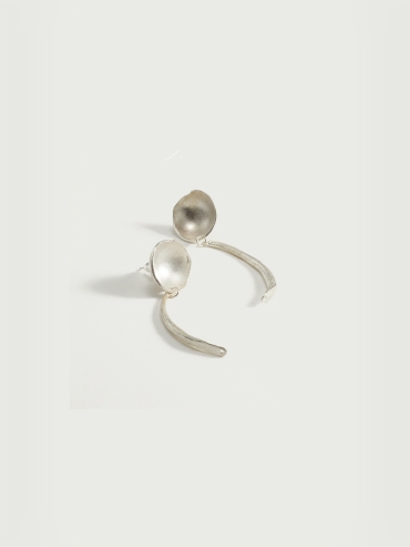 Shell earrings with hanyings
