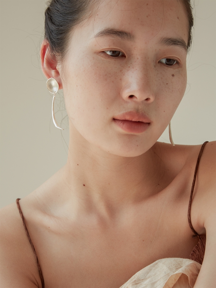 Shell earrings with hanyings