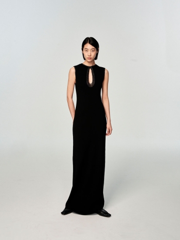 Black sleeveless maxi dress