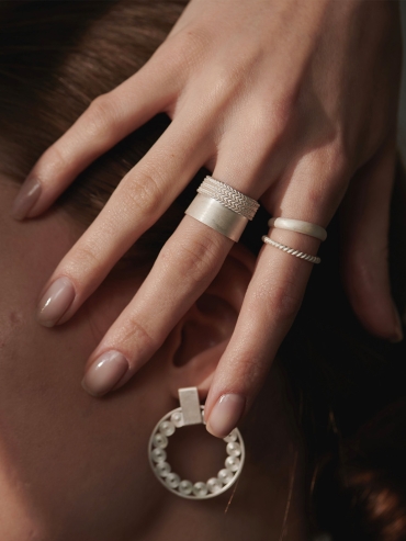 Le caillou ring
