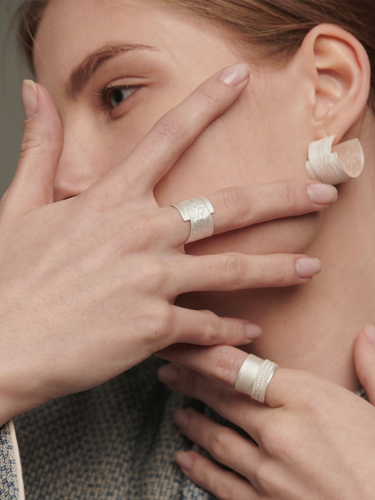 Le caillou ring