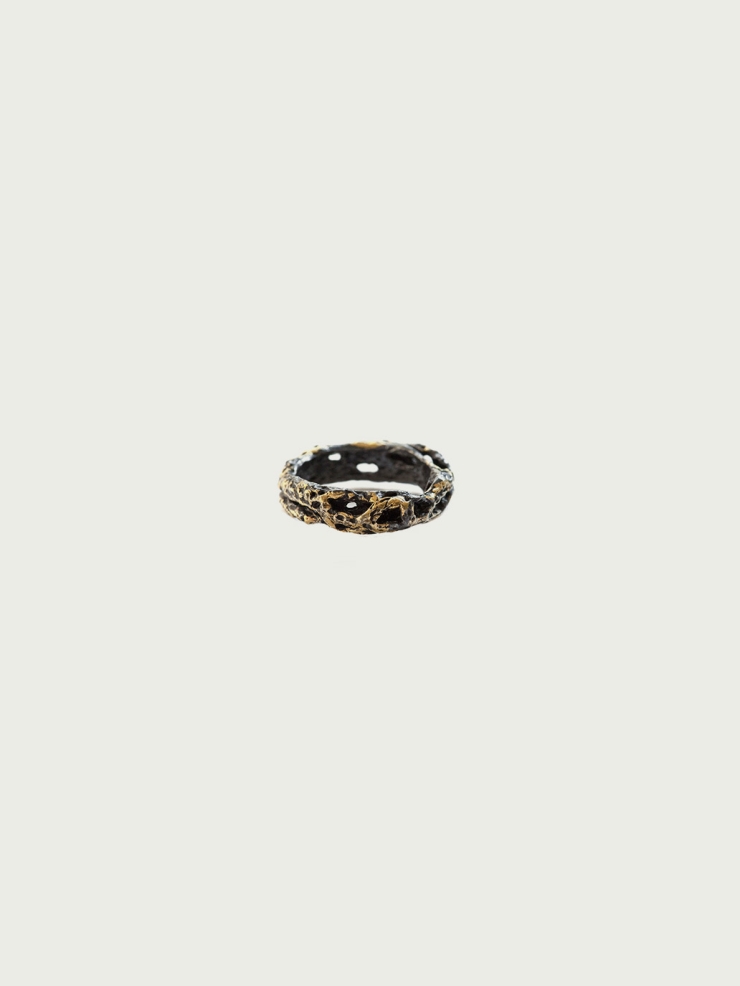 Black and gold riddle ring
