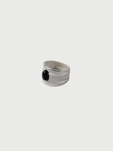 Black agate wide ring