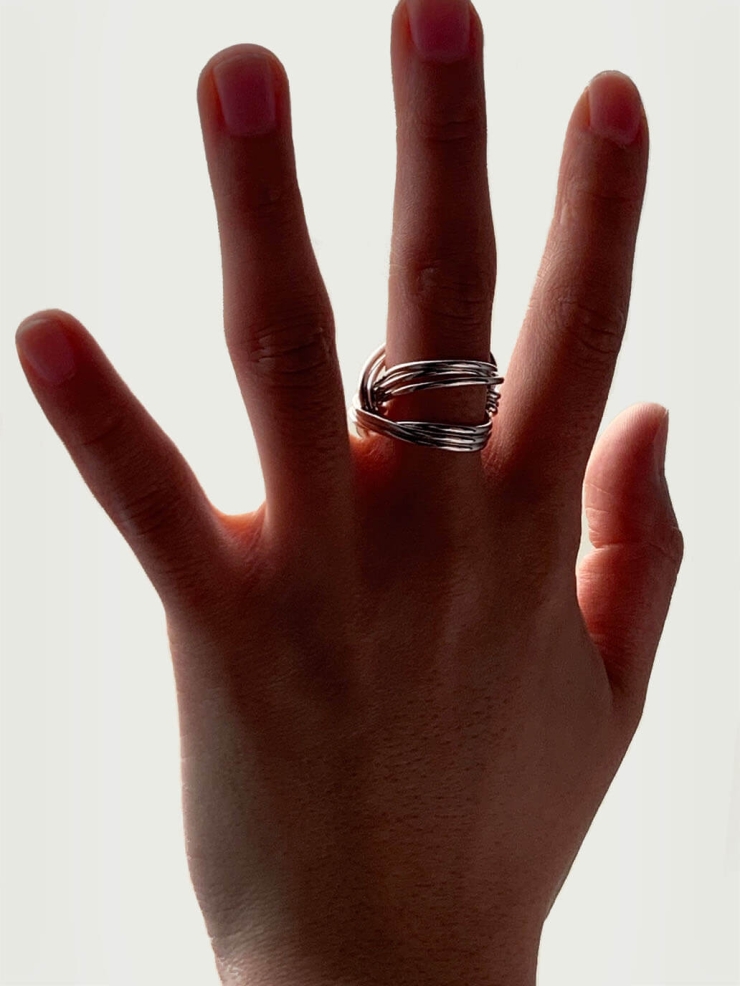 Three lines knots ring