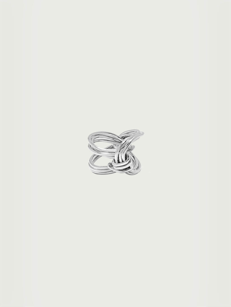 Three lines knots ring
