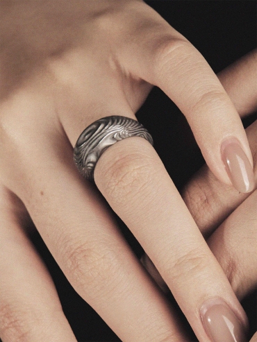 Black oval ring