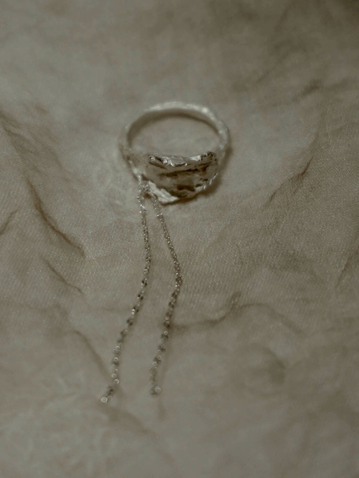 Silver carved ring with chain