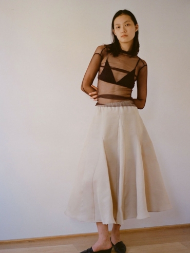 Brown short tulle top