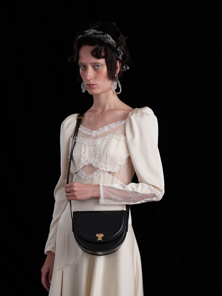 Shining Black Sunset Saddle Bag