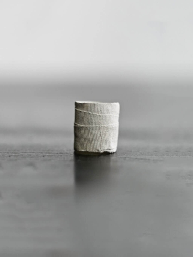 White wide bandage ring