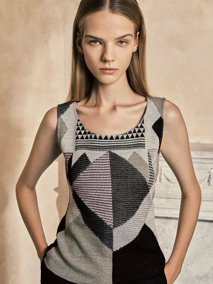 Mixed green knit tanktop with traditional geometric pattern