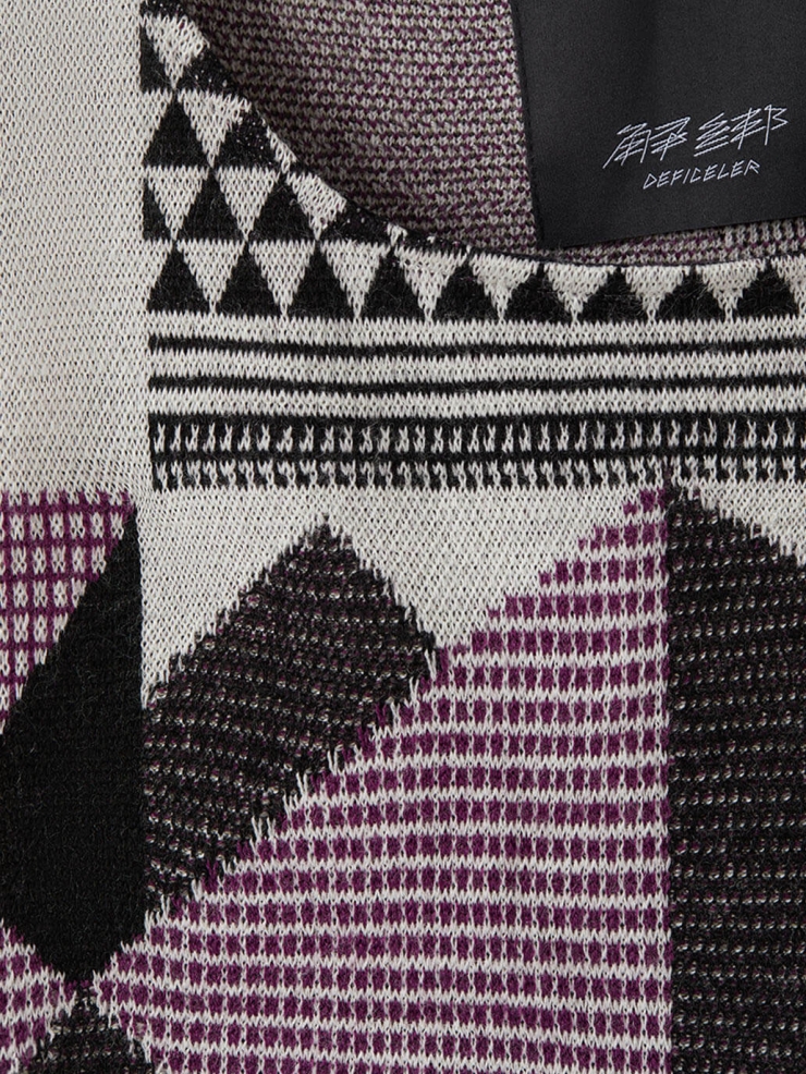 Mixed green knit tanktop with traditional geometric pattern