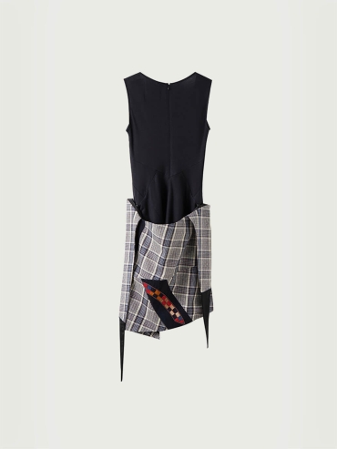 Black dress with onepiece apron