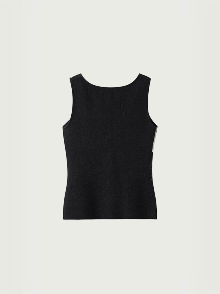 Mixed black knit tanktop with traditional geometric pattern