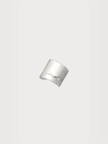 White ocean shadow ring