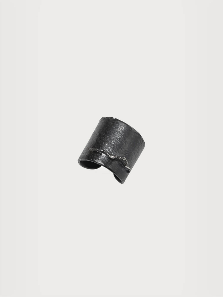 Black ocean shadow ring