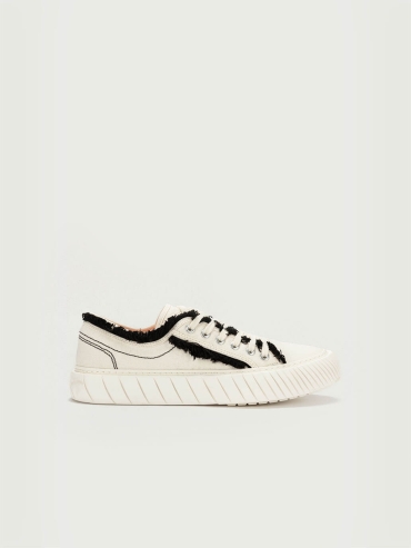 Formula low white/black sneakers
