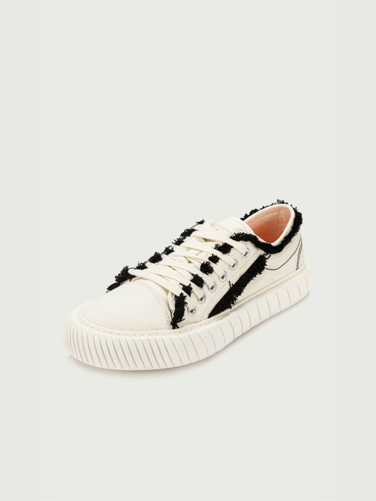 Formula low white/black sneakers
