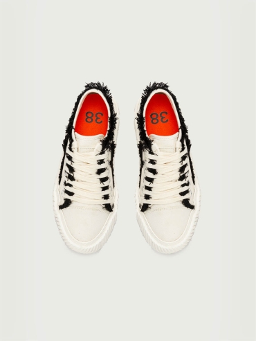 Formula low white/black sneakers