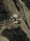 A Floral Note Ring