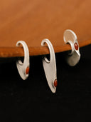 prestashop:1:2206:17834 | Silver and red spike amber earcuff-  small