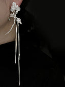 prestashop:1:2249:7509 | Silver bouquet ear clip - single