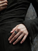 prestashop:1:2784:14619 | Black petal ring inlaid with zircon