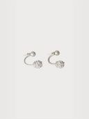 prestashop:1:2815:19385 | White coneflower pendant earrings