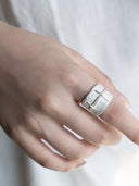prestashop:1:334:1037 | Nestling collection white silver ring