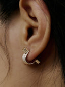 prestashop:1:4450:21799 | Silver Leather Inlaid Stud Earring-Single