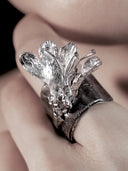 prestashop:1:4521:21982 | Silver Dark Camellia Ring