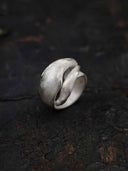 prestashop:1:5100:24565 | Moon Petal Ring