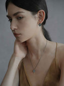 prestashop:1:5259:25215 | Black Moonlit Flower Earrings