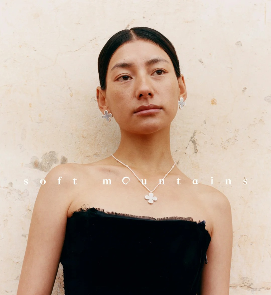SOFT MOUNTAIN