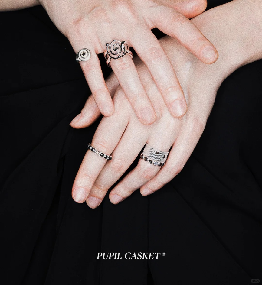PUPIL CASKET